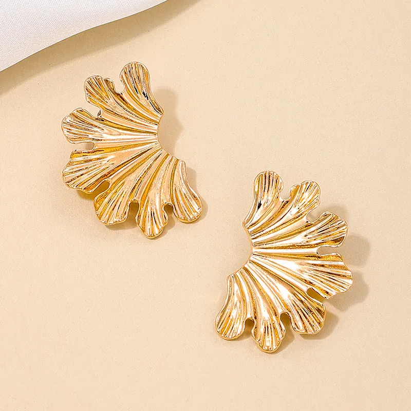 Exaggerated Trendy Vienna Verve Metal Flower Earrings