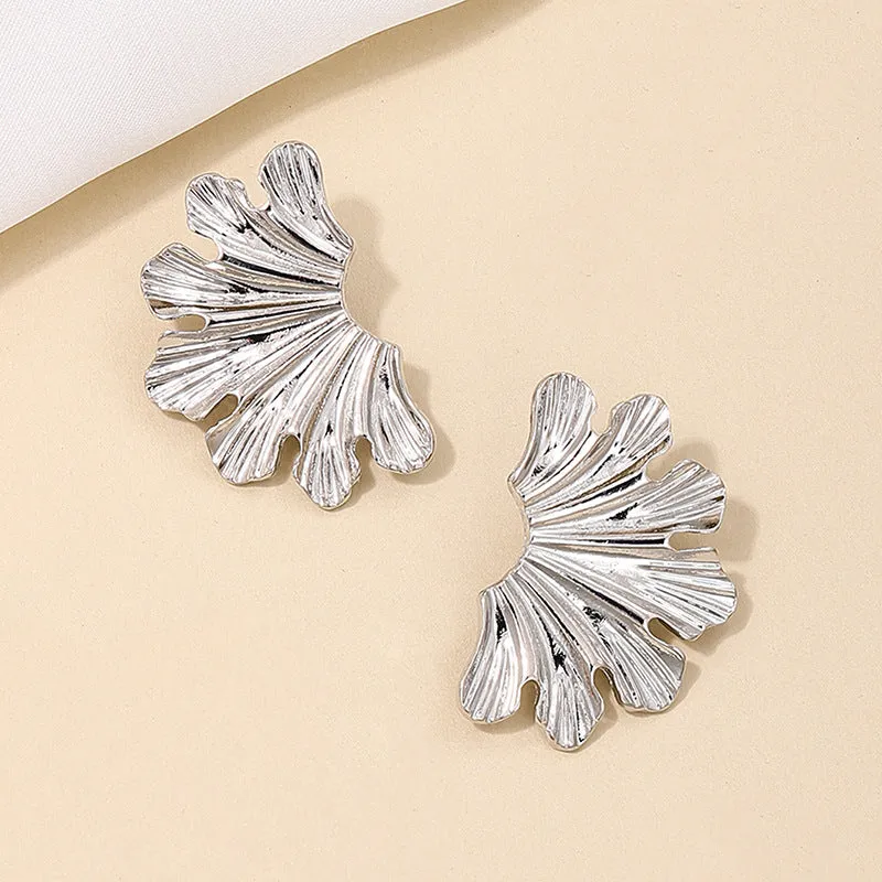 Exaggerated Trendy Vienna Verve Metal Flower Earrings