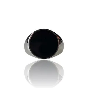 Explorer Signet Ring in ruthenium silver with black onyx