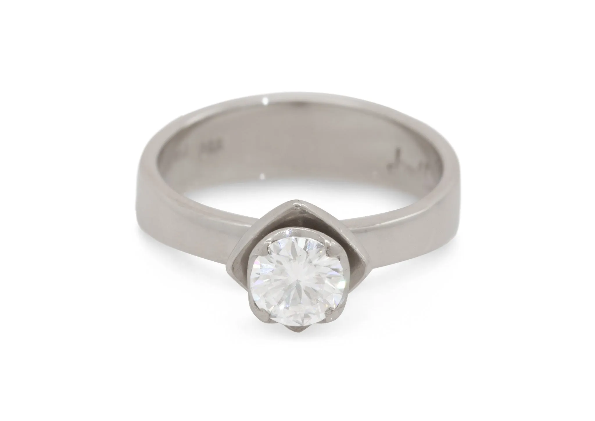 Iconic Jens Flower Ring, White Gold & Platinum