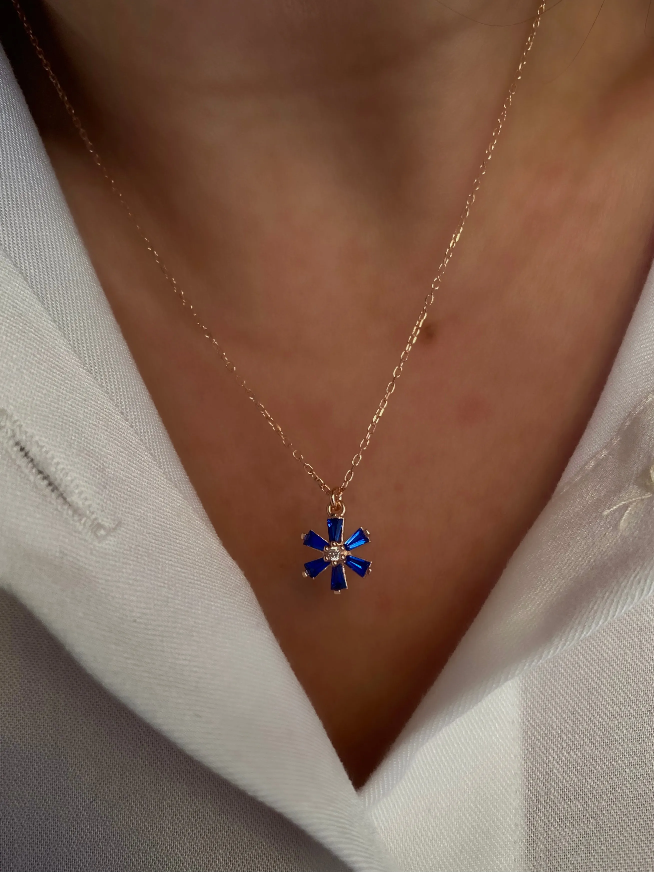 Pretty flower Necklaces with colourful stones