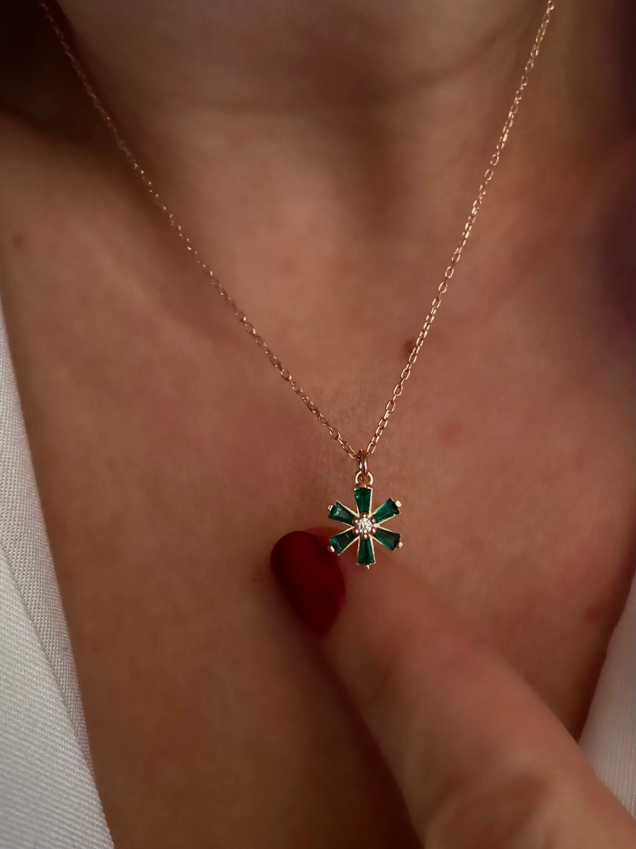 Pretty flower Necklaces with colourful stones