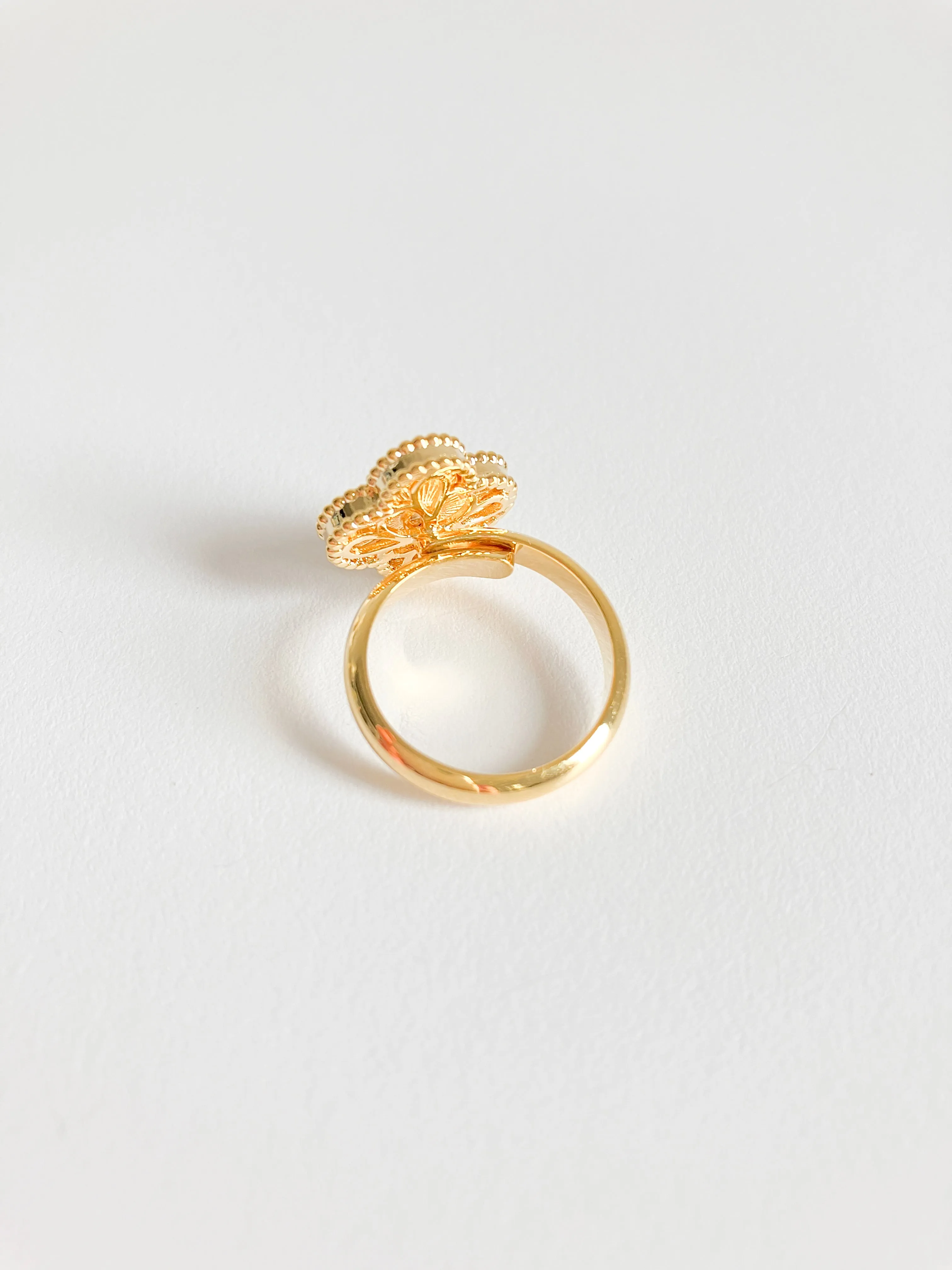 Radiant Demi Quatrefoil Ring in Gold