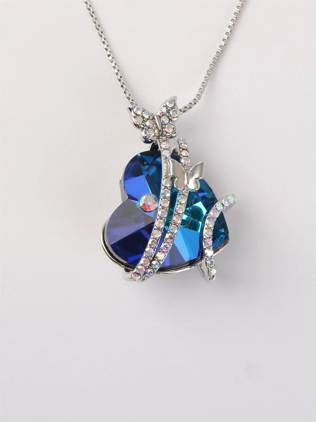 Rhinestone Butterfly Pendant Necklace Elegant Fashion Creative Heart Shape